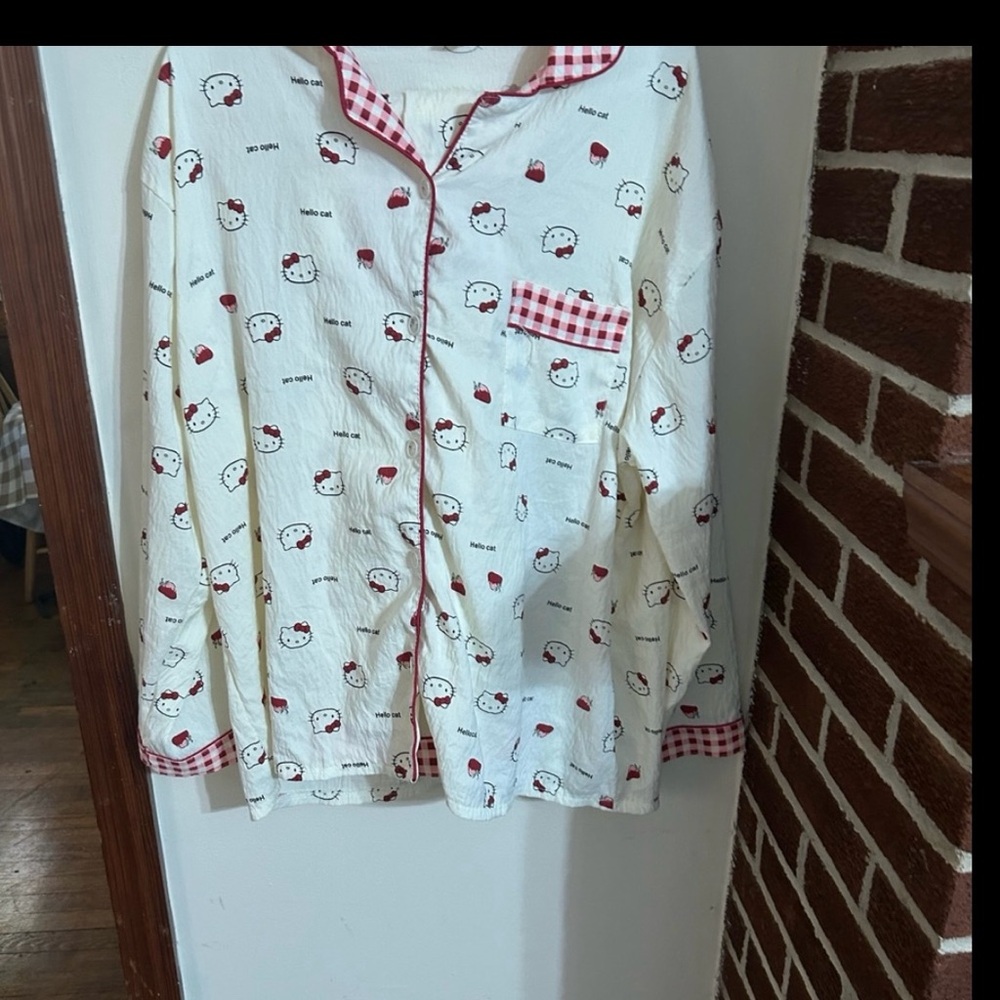 Hello Kitty Size 3X Two Piece Pajamas